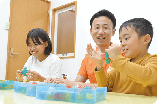 年長・小学校低学年のお子さまでも、楽しく無理なく学べます