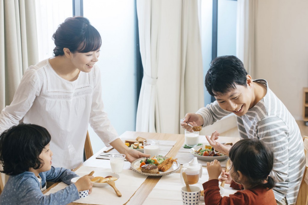 2歳 3歳 遊び食べ 手づかみ 好き嫌い 食事のマナーや行儀をしつける方法 七田式lab