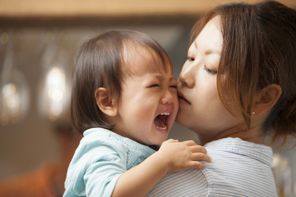 【新生児・1歳～2歳】なぜ泣くの？夜泣きの原因とその対処法