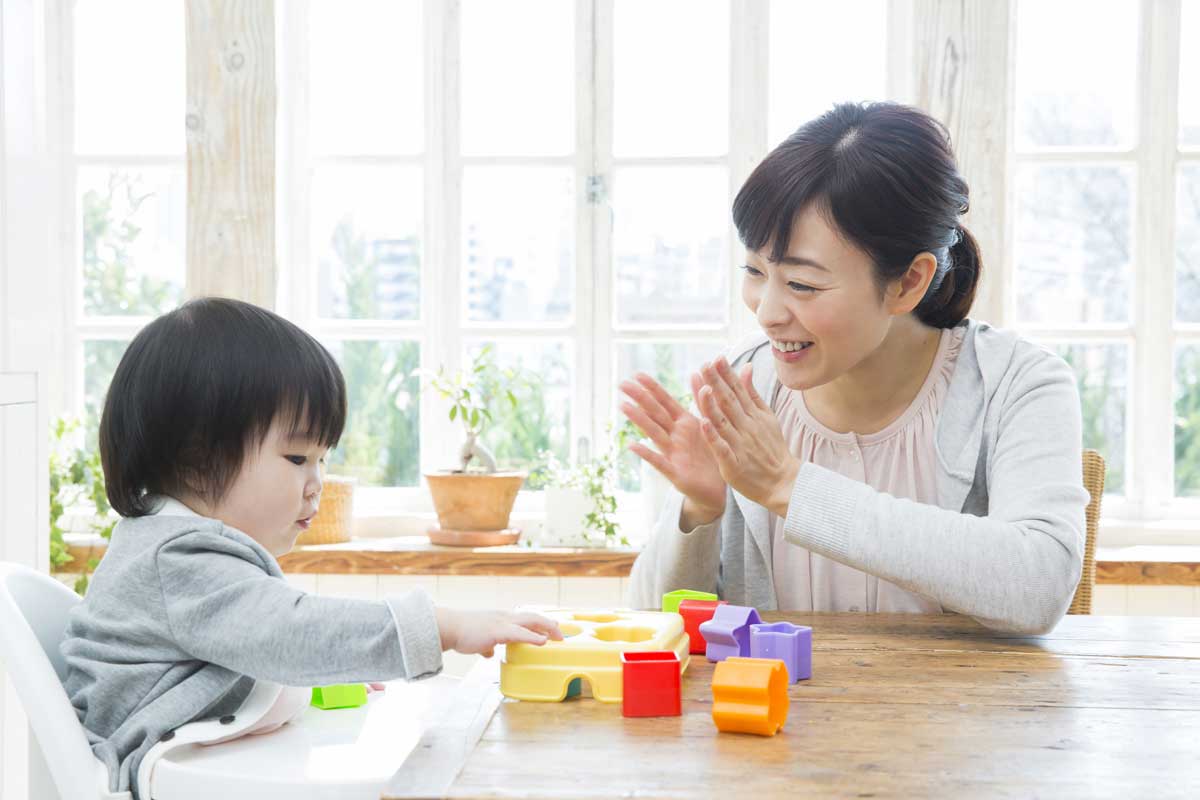 七田式教室講師が教える、幼児期の子供の褒め方！叱りすぎ、怒りすぎを卒業する子育ての4つのコツ