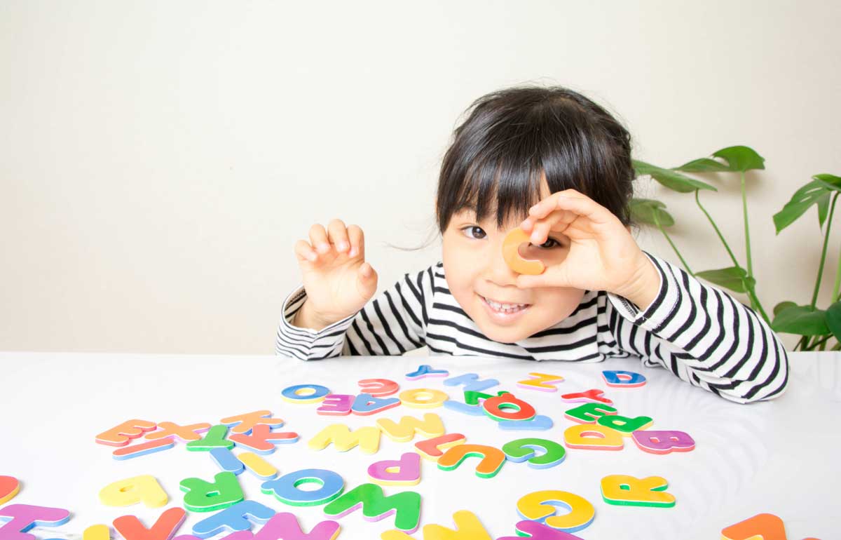 【5歳・6歳】小学校に備える幼児期の英語学習法！英会話のリスニングや発声で、就学前に英語の語彙を増やす！