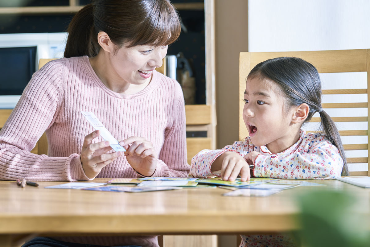 【幼児期から始める英語教育！】2歳・3歳・4歳の子供におすすめの教材とご家庭でもできる教え方