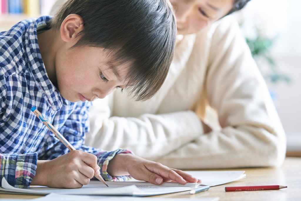 東大生を育てた学習方法とは？】小学生の家庭学習習慣の育て方と勉強の ...