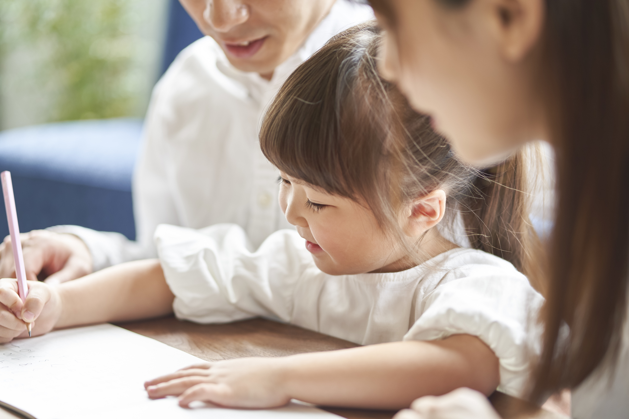 3歳から始める！ご家庭でひらがなの読み方、書き方を教える方法をご紹介。