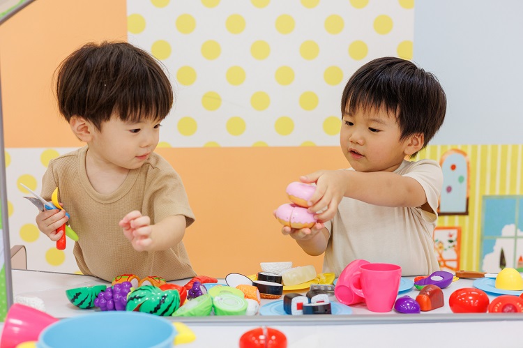 おままごと男の子